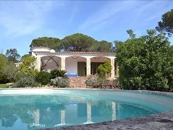 Font Picant Villa